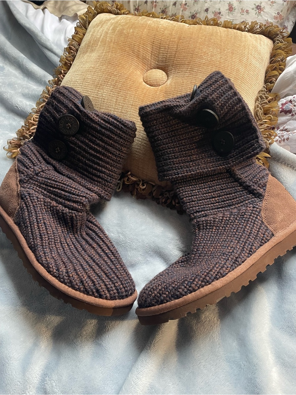UGG Brown Knit Fold-Over Button Ankle Boots size 6